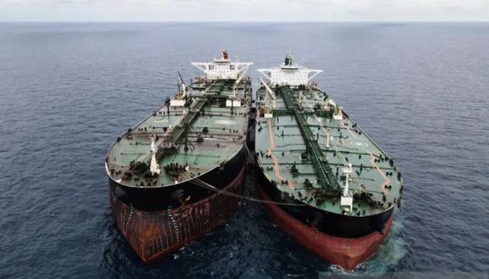 Iran Paksa Kapal Tanker AS Berbalik Arah di Selat Hormuz
