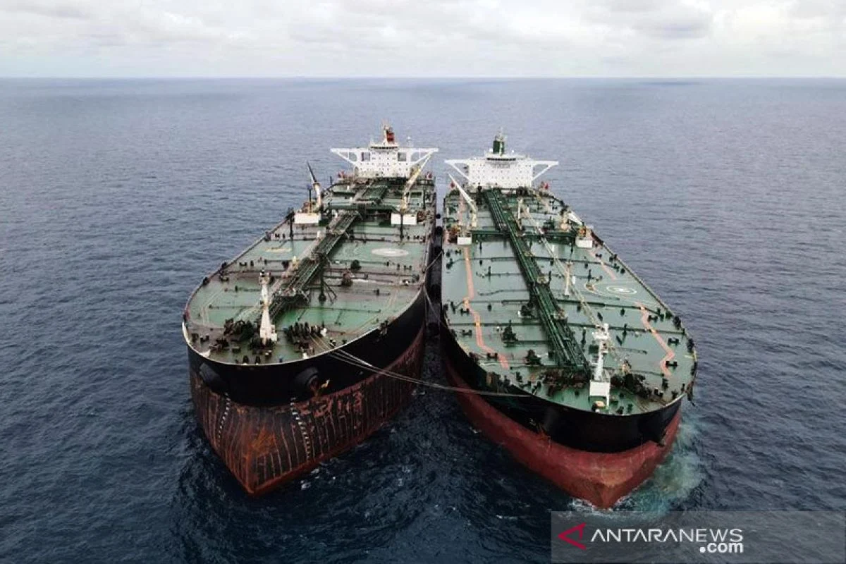 Iran Paksa Kapal Tanker AS Berbalik Arah di Selat Hormuz