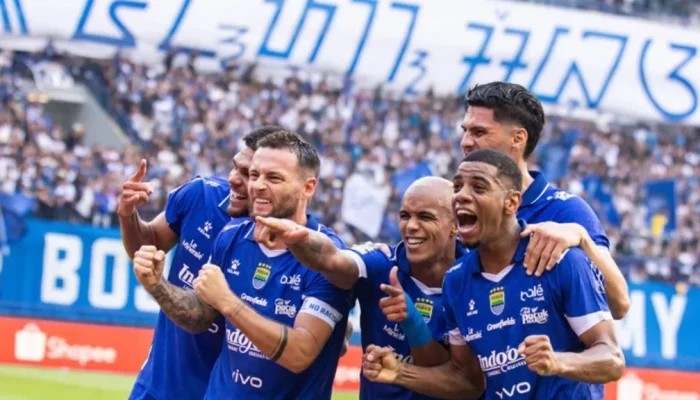 Jadwal Sepak Bola Malam Ini: Atletico vs Arsenal dan Persib Bandung Bersiap
