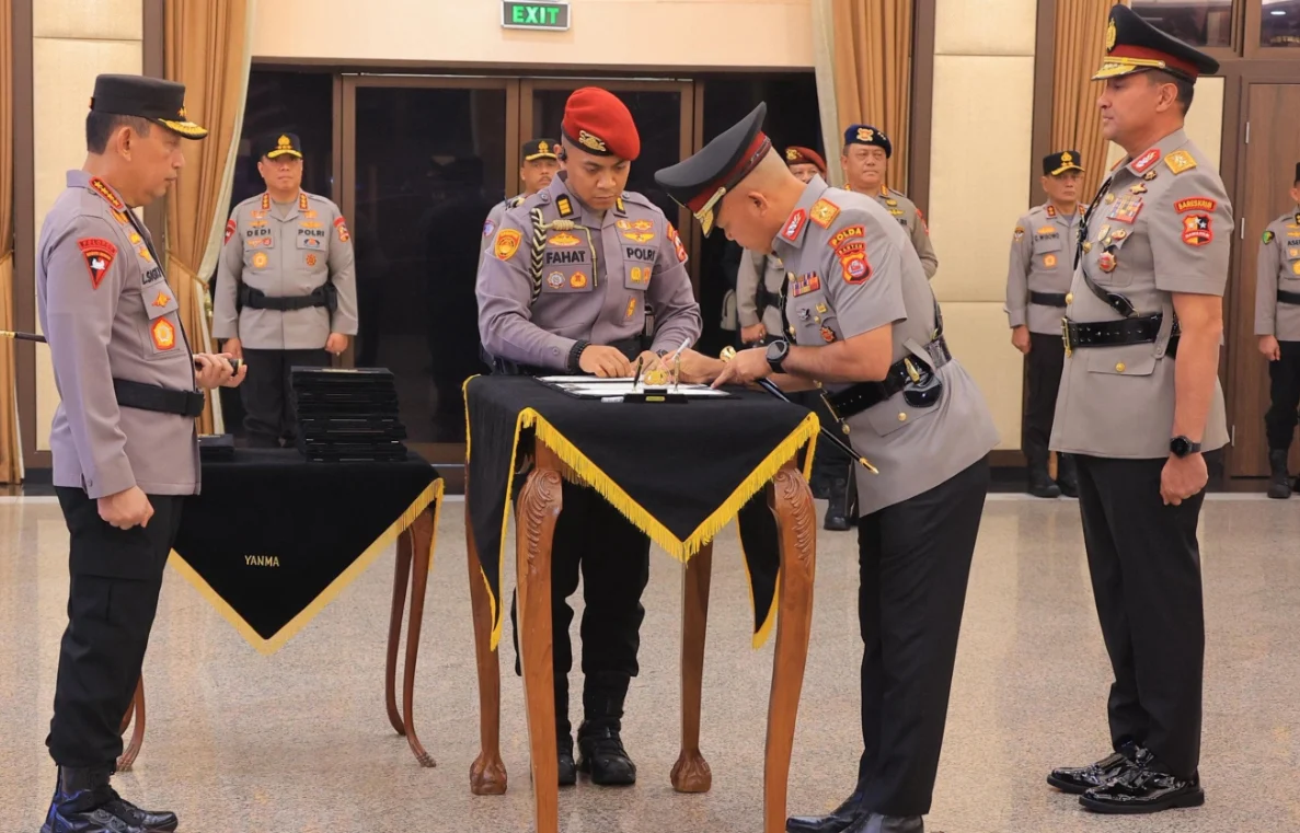 Kapolri Lantik Brigadir Jenderal Polisi sebagai Kapolda Baru