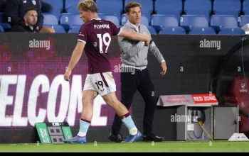 Kejutan di Turf Moor: Scott Parker Tinggalkan Burnley, Siapa Calon Penggantinya?