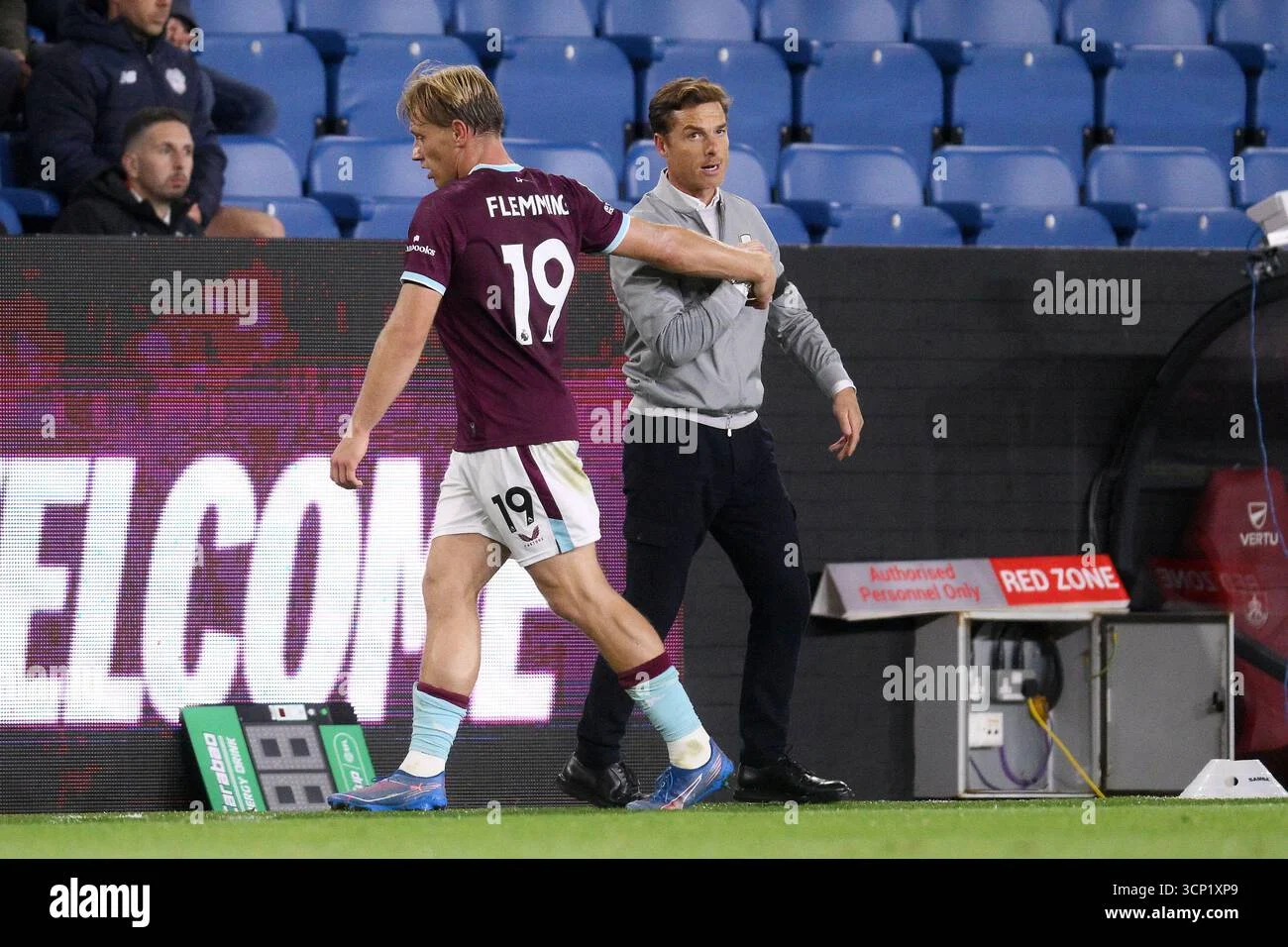 Kejutan di Turf Moor: Scott Parker Tinggalkan Burnley, Siapa Calon Penggantinya?