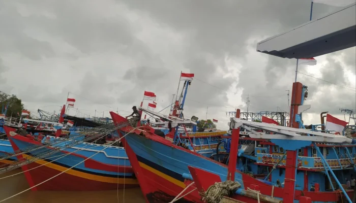 Kenaikan Harga Solar Industri, Banyak Kapal Nelayan di Jateng Tak Melaut