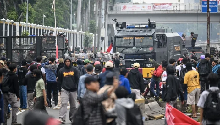 Kerusuhan dan Unjuk Rasa: Apa yang Terjadi di Berbagai Negara?