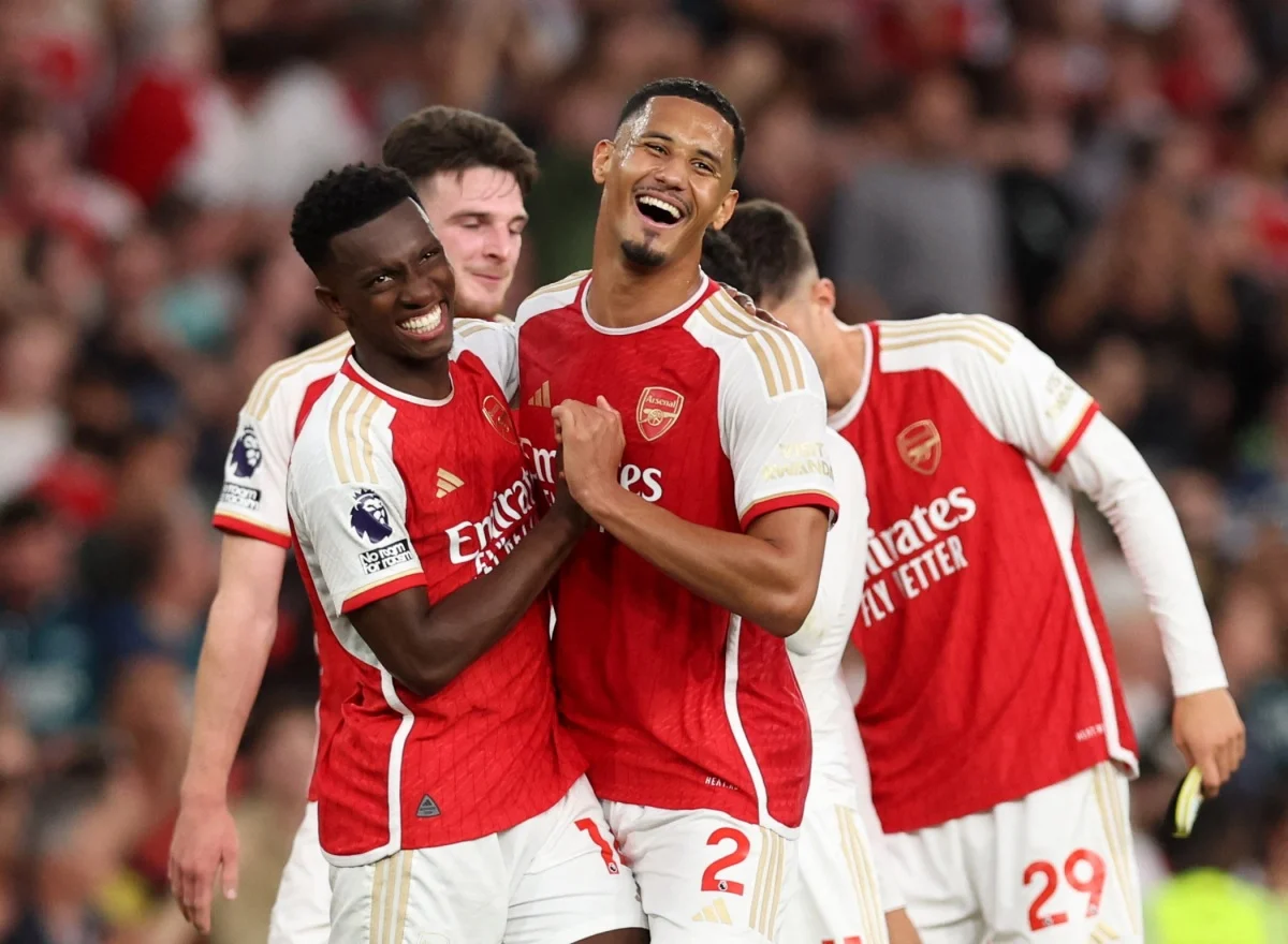Klasemen Liga 3: Arsenal Pimpin, Manchester City Tekan