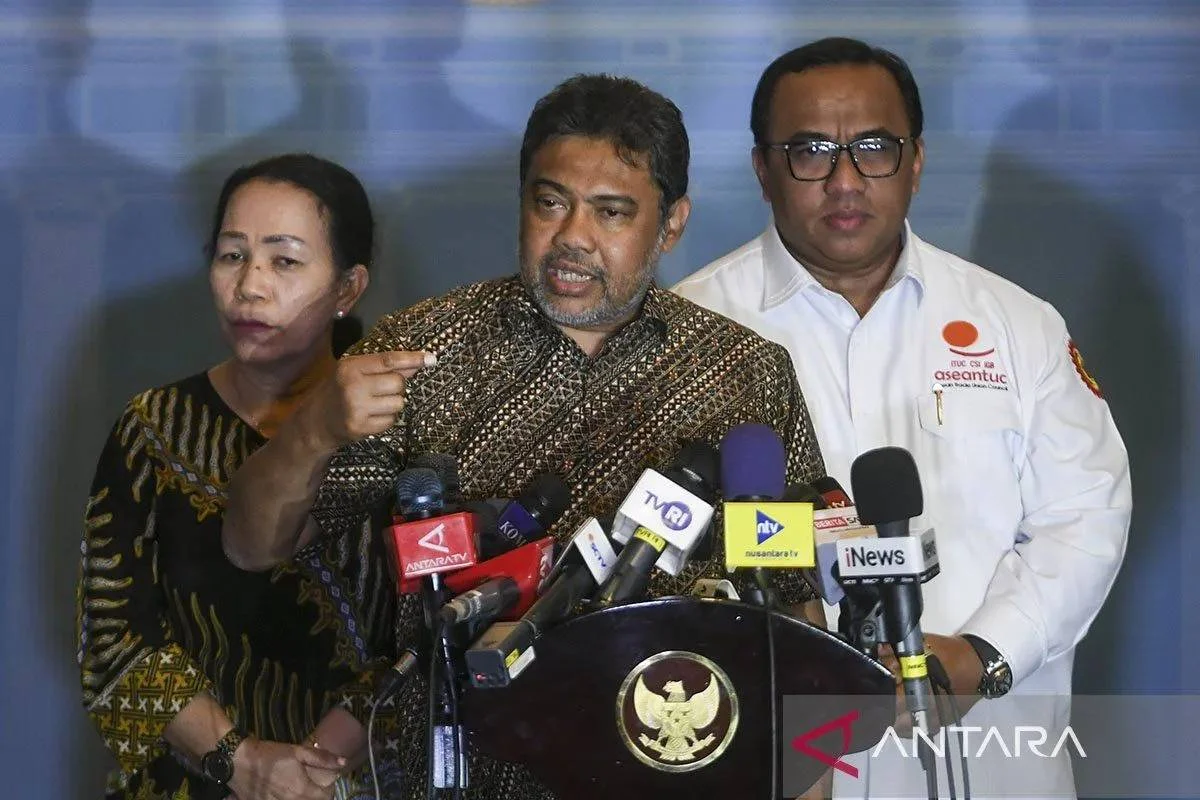 Konfederasi Serikat Pekerja Indonesia Menghadapi Tantangan PHK Massal dan Outsourcing