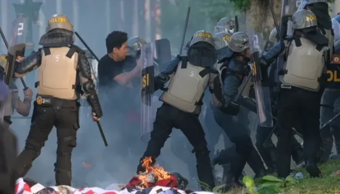 Kontroversi Video Viral: Dari Aksi Vandalisme di Kereta hingga Krisis Air Kampus dan Kehebohan Selebriti