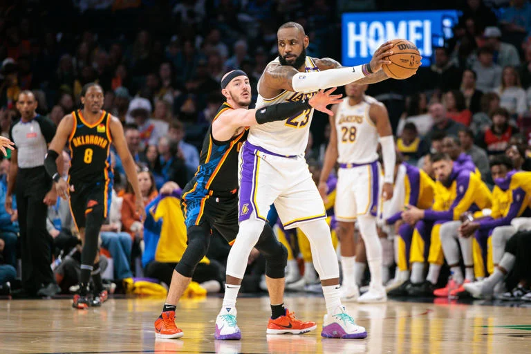 Lakers vs Thunder: Pertarungan Sengit di Babak Kedua NBA Playoffs