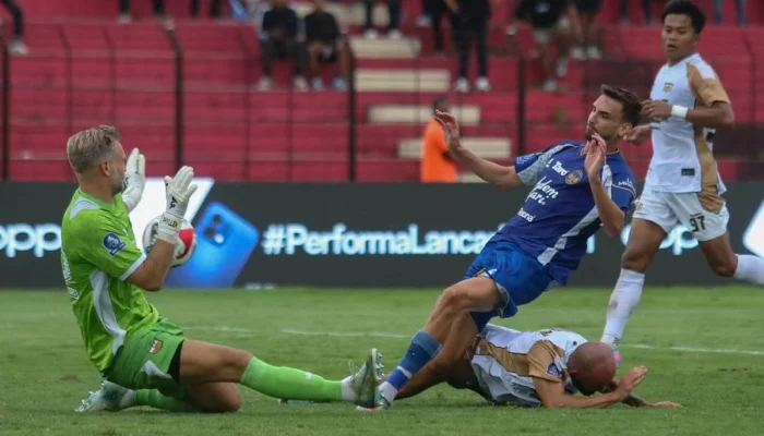 Lugano Pimpin Klasemen Sementara dengan Kemenangan 4-0 atas Basel
