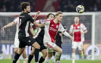 Maarten Paes Berkontribusi Besar, Ajax Amsterdam Melangkah ke Final Play-off Kualifikasi Conference League