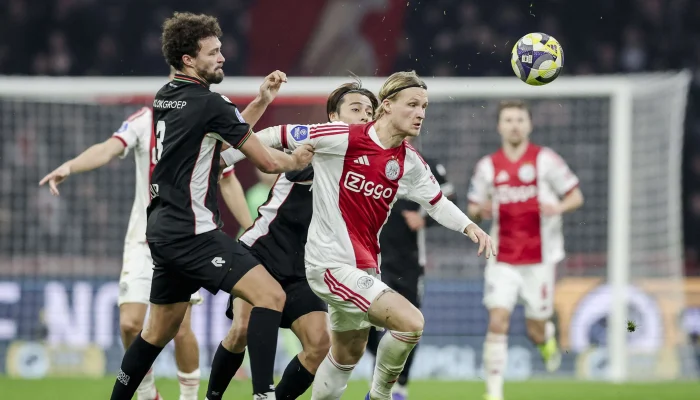 Maarten Paes Berkontribusi Besar, Ajax Amsterdam Melangkah ke Final Play-off Kualifikasi Conference League