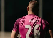 Maarten Paes Jadi Pahlawan Ajax, Mengalahkan Utrecht di Playoff Europa Conference League