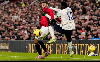 Man United Hadapi Persaingan Sengit dari Everton untuk Perekrutan El Hadji Malick Diouf