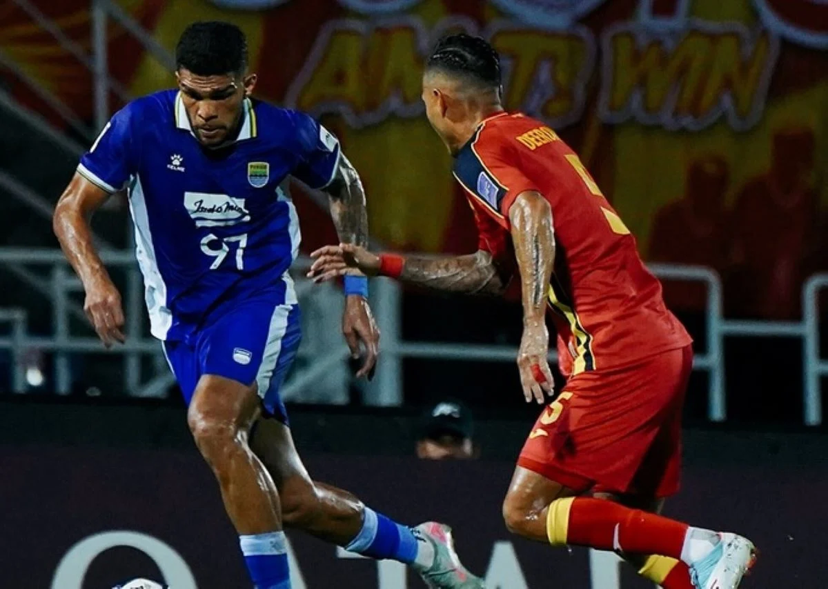 Mees Hilgers Ditautkan ke Selangor FC, Persib Bandung Dijatuhi Sanksi AFC