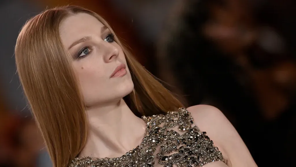Mengenal Hunter Schafer, Bintang Muda yang Membuat Gelombang di Dunia Hiburan