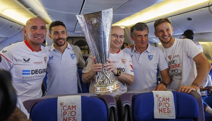Monchi Raih Gelar Europa League Sebelum Bergabung dengan Espanyol, Sementara Azpilicueta Umumkan Pensiun