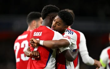 Myles Lewis-Skelly dan Bukayo Saka Tuntaskan Penantian Panjang Arsenal sebagai Juara Premier League