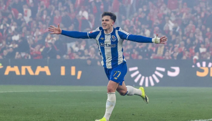 Oskar Pietuszewski Komitmen dengan FC Porto hingga 2031