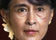 Oxford United Dalam Sorotan: Dari Keluarga Aung San Suu Kyi Hingga Pertandingan Sepak Bola di Rochester