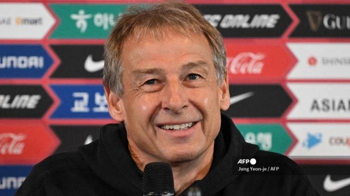 Pelatih Sepak Bola Nasional Korea Selatan Terkejut dengan Pengunduran Diri Kepala Asosiasi Sepak Bola