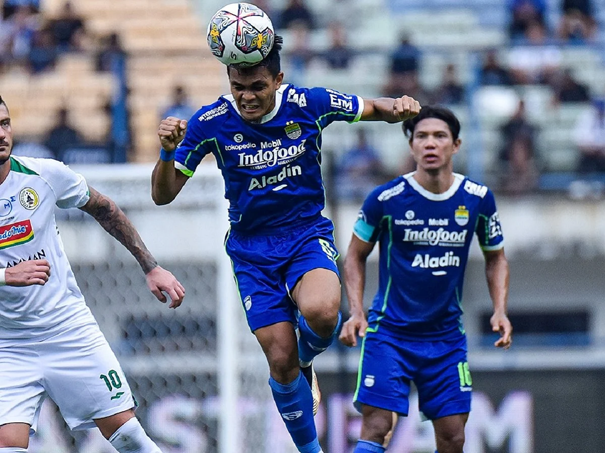 Persib Bandung Puncak Klasemen Liga 1 Setelah Mengalahkan PSS Sleman