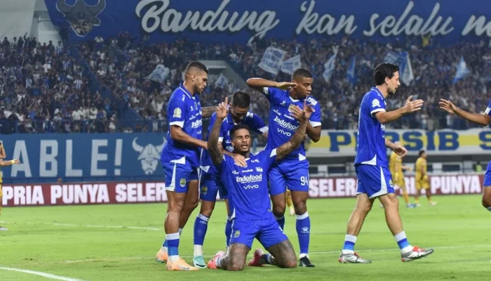 Persib Bandung Siap Tantang PSM Makassar untuk Rebut Gelar Juara Super League