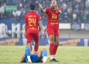 Persija Jakarta vs Persib Bandung: Rizky Ridho Siap Redam Beckham Putra