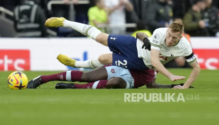 Pertarungan Sengit di Liga Premier: West Ham dan Tottenham Berjuang Menghindari Degradasi