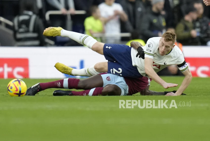 Pertarungan Sengit di Liga Premier: West Ham dan Tottenham Berjuang Menghindari Degradasi