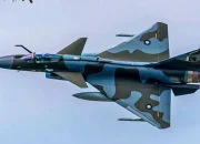 Pesawat Tempur J-10C Tiongkok Siap Dilengkapi Rudal Udara-ke-Udara Terjauh di Dunia