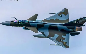 Pesawat Tempur J-10C Tiongkok Siap Dilengkapi Rudal Udara-ke-Udara Terjauh di Dunia