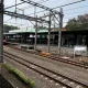Petir Menyambar Stasiun Jurang Mangu: Rekaman Detik-Detik Listrik KRL Jurang Mangu Terganggu, Penumpang Panik!