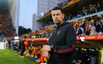 Pierre Sage: Dari Dipecat Lyon Hingga Membuat Sejarah dengan RC Lens