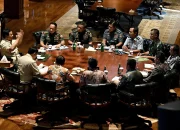 Prabowo Tekankan Pengawasan Aliran Dana dalam Pertemuan Rutin dengan Ketua PPATK di Hambalang