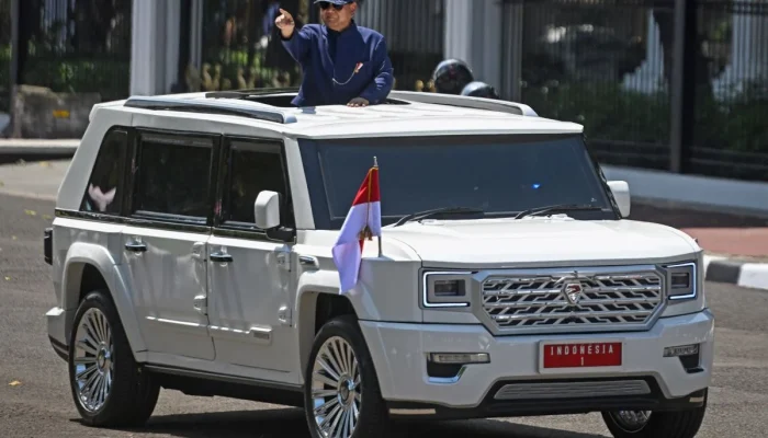 Prabowo Tiba di Cebu dengan Mobil Maung, Simbol Kemandirian Indonesia