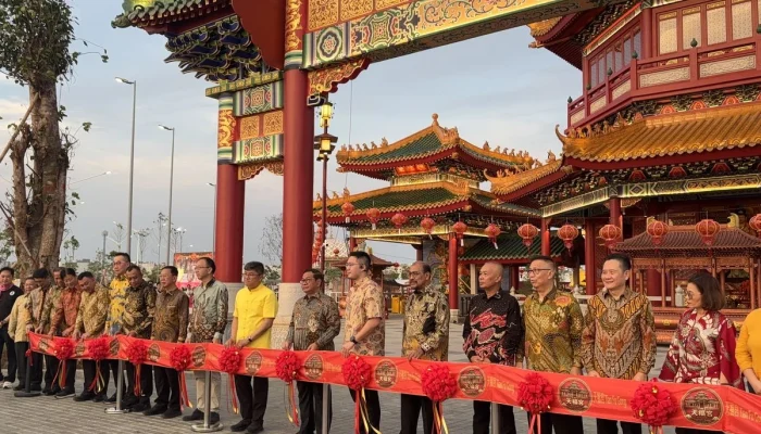 Pramono Kagum Kelenteng Tian Fu Gong Dekat Masjid Al-Ikhlas di PIK, Simbol Keberagaman di Indonesia