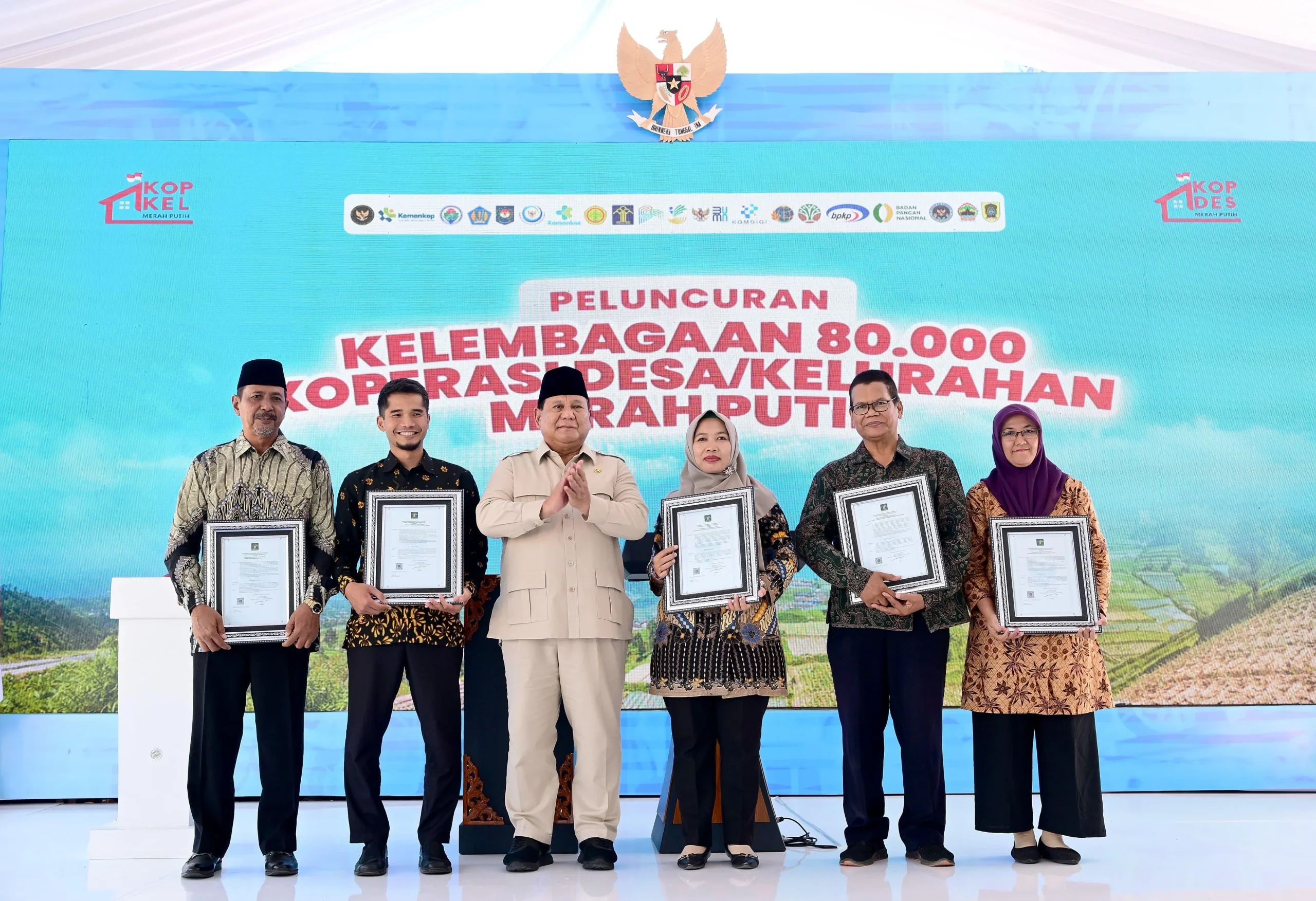 Presiden Prabowo Subianto Resmikan Koperasi Desa Kelurahan Merah Putih di Nganjuk