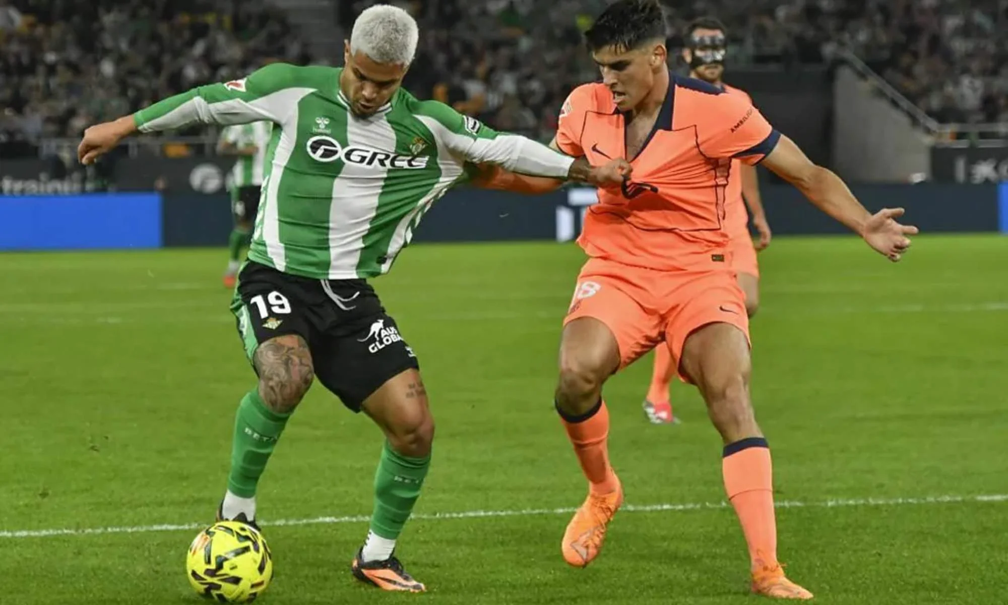 Real Betis Bersinar di La Liga: Cucho Hernández Gemilang, CTA Pecahkan Kontroversi Betis-Oviedo