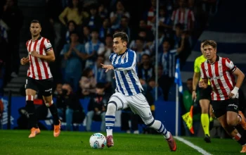 Real Sociedad Dalam Sorotan: Pertarungan Sengit Valencia dan Minat Aston Villa Terhadap Ander Barrenetxea