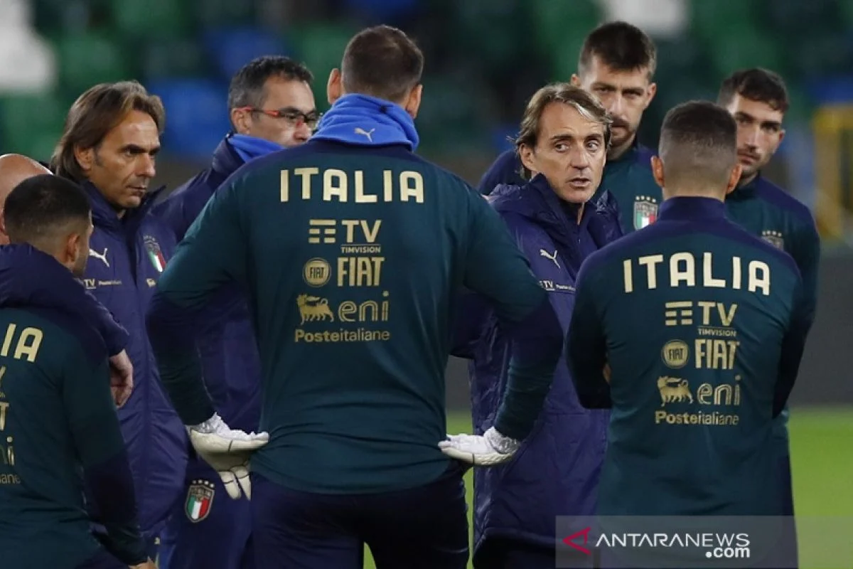 Roberto Mancini dan Rafa Benitez: Dua Nama Besar yang Terkait dengan Tim Nasional Italia