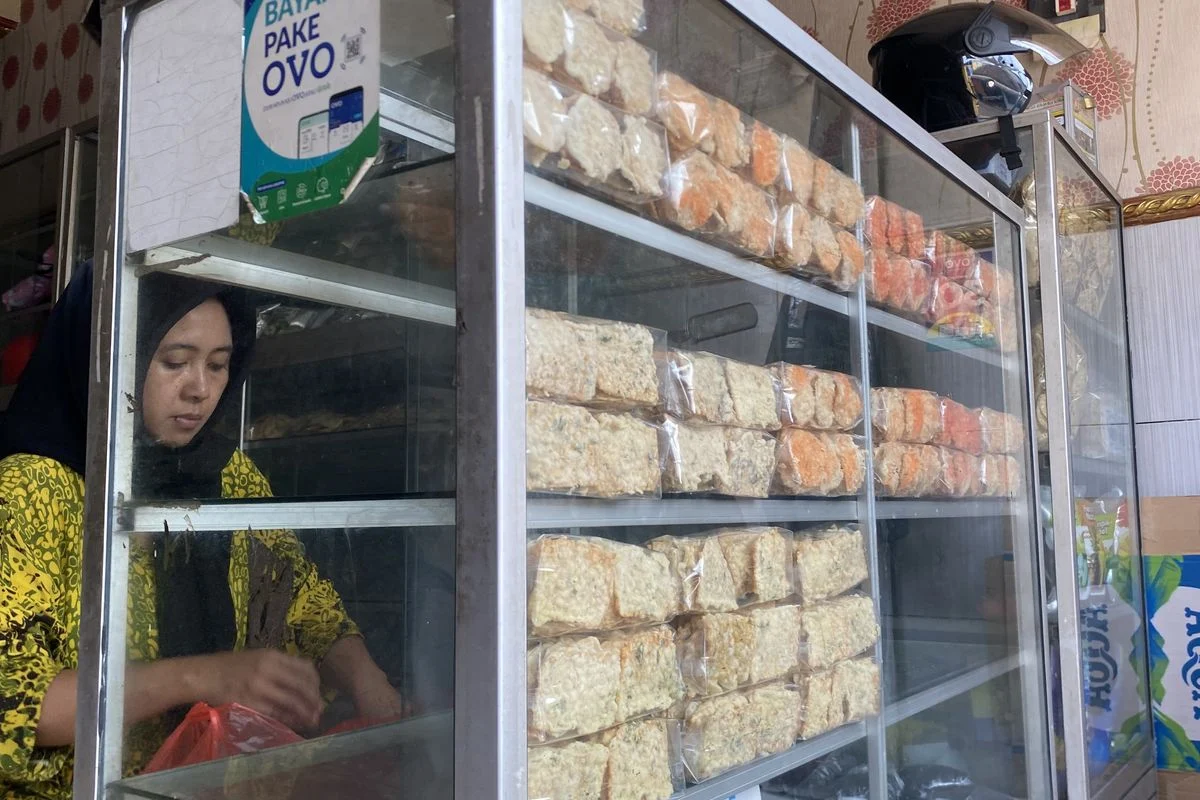 Rupiah Melemah, Harga Bahan Baku Naik, Pengusaha UMKM Keripik Tempe Malang: Pusing Mikir Laba
