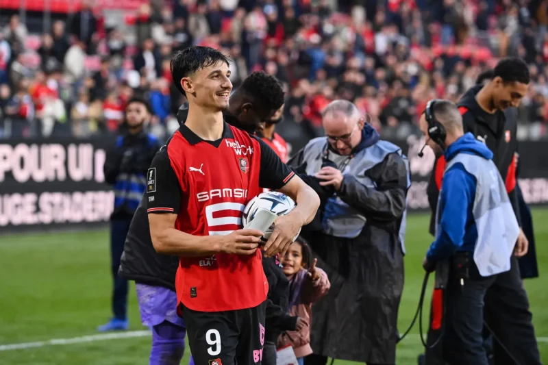 Stade Rennais Pastikan Esteban Lepaul Tidak Akan Dijual