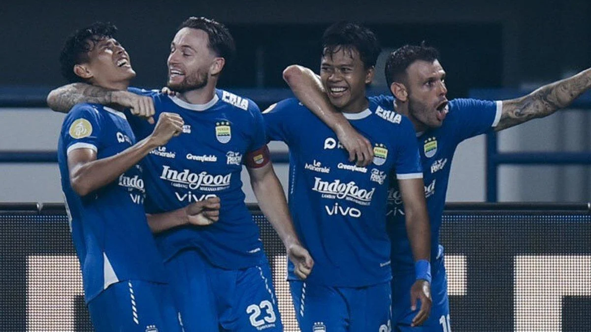 Teja Paku Alam Masuk Club 100 Persib, Target Hat‑trick Gelar Juara dan Peluang Timnas Piala AFF 2026