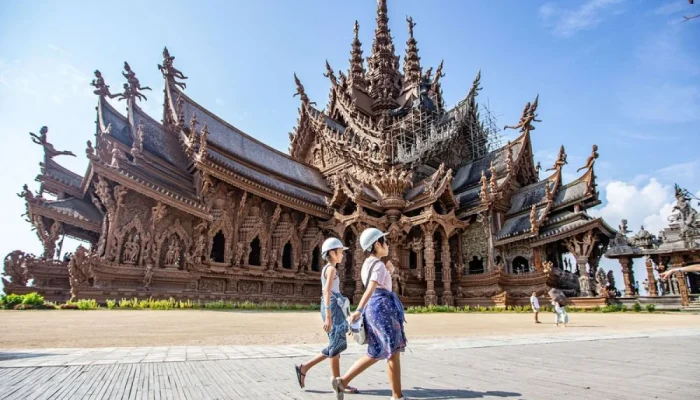 Thailand Terbuka: Mempersingkat Masa Tinggal Wisatawan dan Mengembangkan Industri