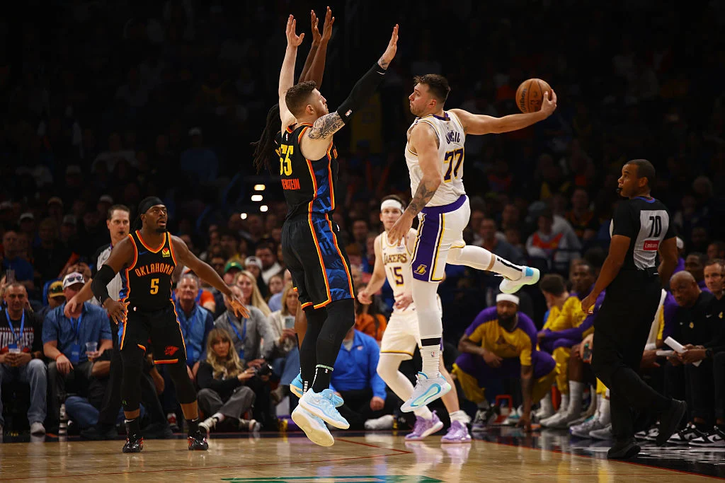 Thunder Menghancurkan Lakers di Game 3, Satu Langkah Menuju Gelar