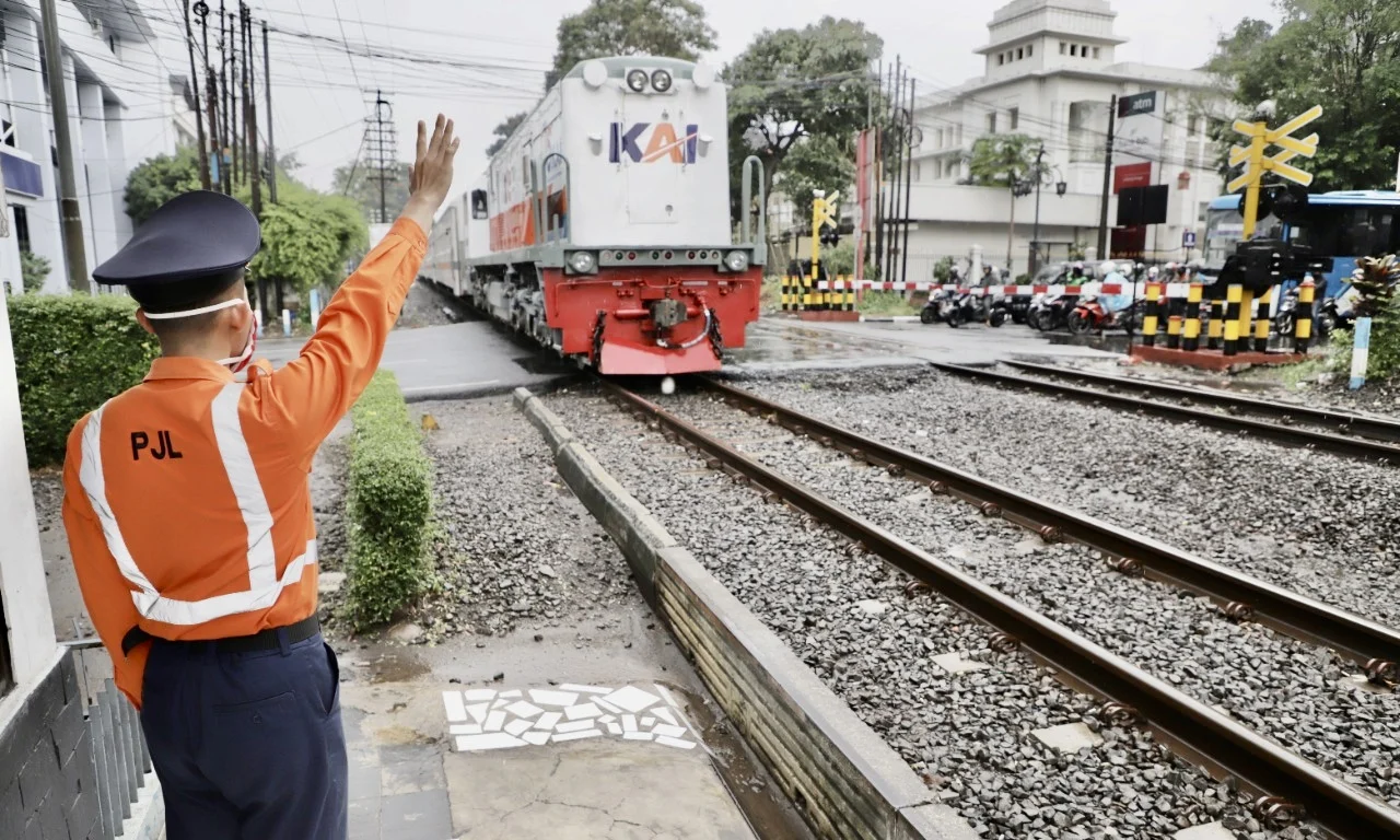 Transformasi Keselamatan di Perlintasan Sebidang: Upaya Mencegah Kecelakaan di Jalur Kereta Api