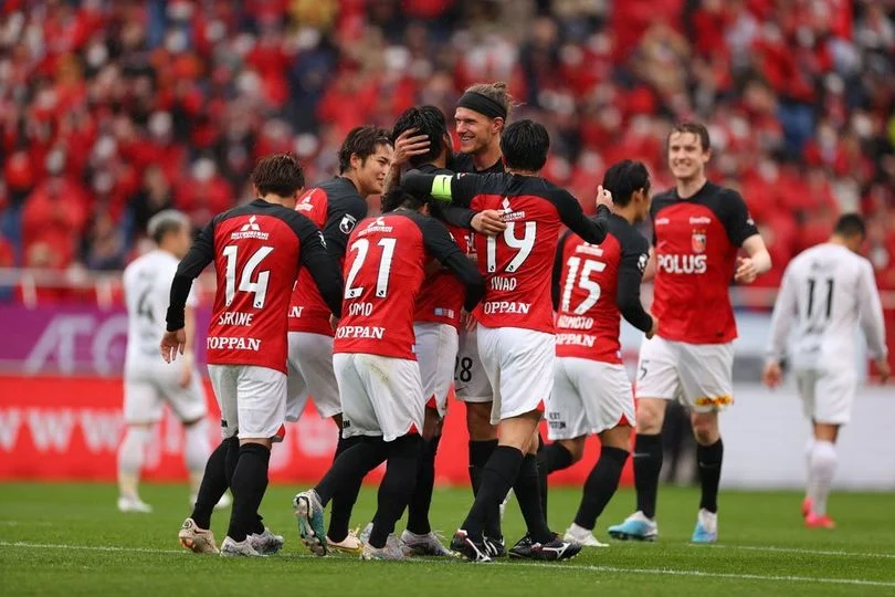 Urawa Red Diamonds dan Zion Suzuki dalam Sorotan Sepak Bola Dunia