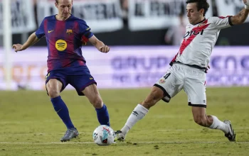 Valencia Lawan Barcelona: Pertarungan Sengit untuk Mendapatkan Tiket Conference League