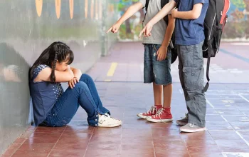 Wanita di Mojokerto Tertangkap Bentak dan Toyor Anak SD: Kasus Bullying Anak Mengguncang Kota
