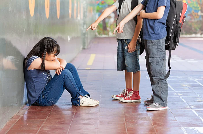 Wanita di Mojokerto Tertangkap Bentak dan Toyor Anak SD: Kasus Bullying Anak Mengguncang Kota